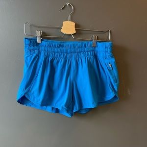 Lululemon Women’s Tracker Low-Rise Lined Short 4"